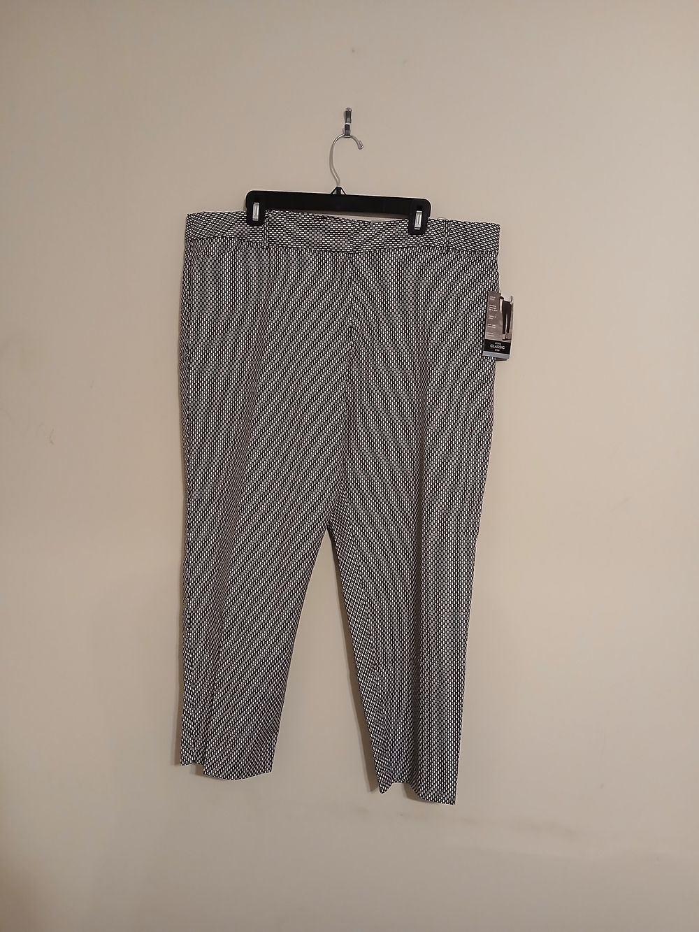 Liz Claiborne Black and White Cropped Dress Pants